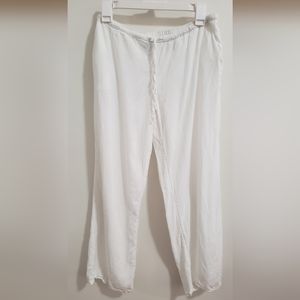 H&M Divided White Pants in Size Medium
